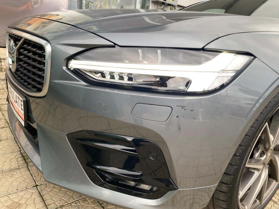 VOLVO S90 T6 R-line 2.0 benzina 320 CP - foto 34