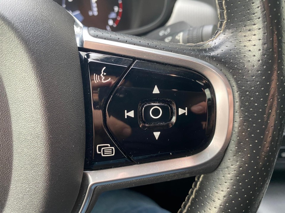 VOLVO S90 T6 R-line 2.0 benzina 320 CP - foto 16