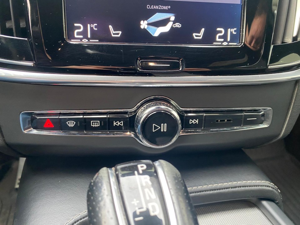 VOLVO S90 T6 R-line 2.0 benzina 320 CP - foto 24