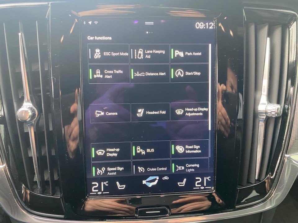 VOLVO S90 T6 R-line 2.0 benzina 320 CP - foto 22