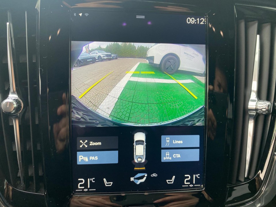 VOLVO S90 T6 R-line 2.0 benzina 320 CP - foto 23
