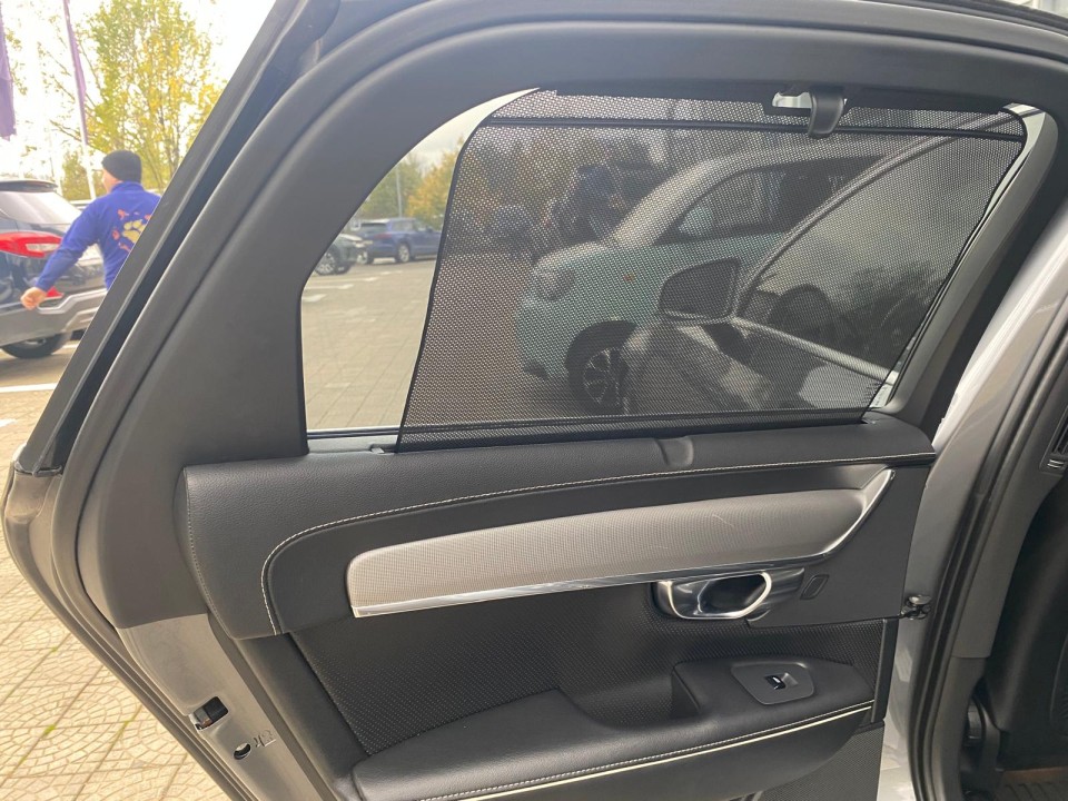 VOLVO S90 T6 R-line 2.0 benzina 320 CP - foto 29