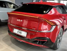 Kia EV6 2023 electric, 49.852 € — imagine 4