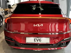 Kia EV6 2023 electric, 49.852 € — imagine 5
