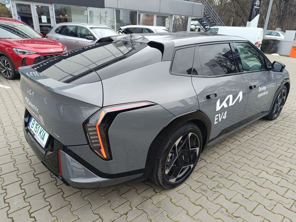 KIA EV4 2025 — imagine 5