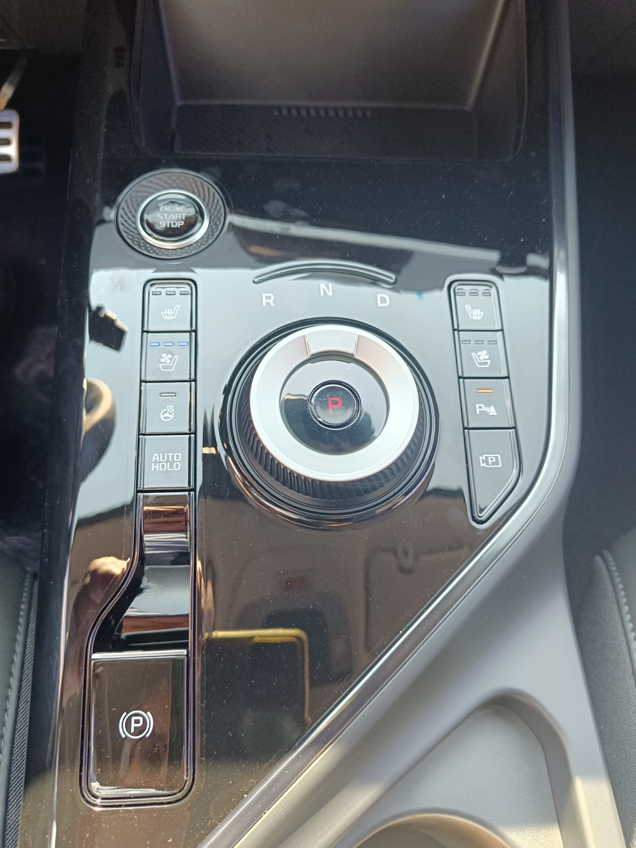 Kia Niro 2023 benzină, 36.790 € — imagine 3