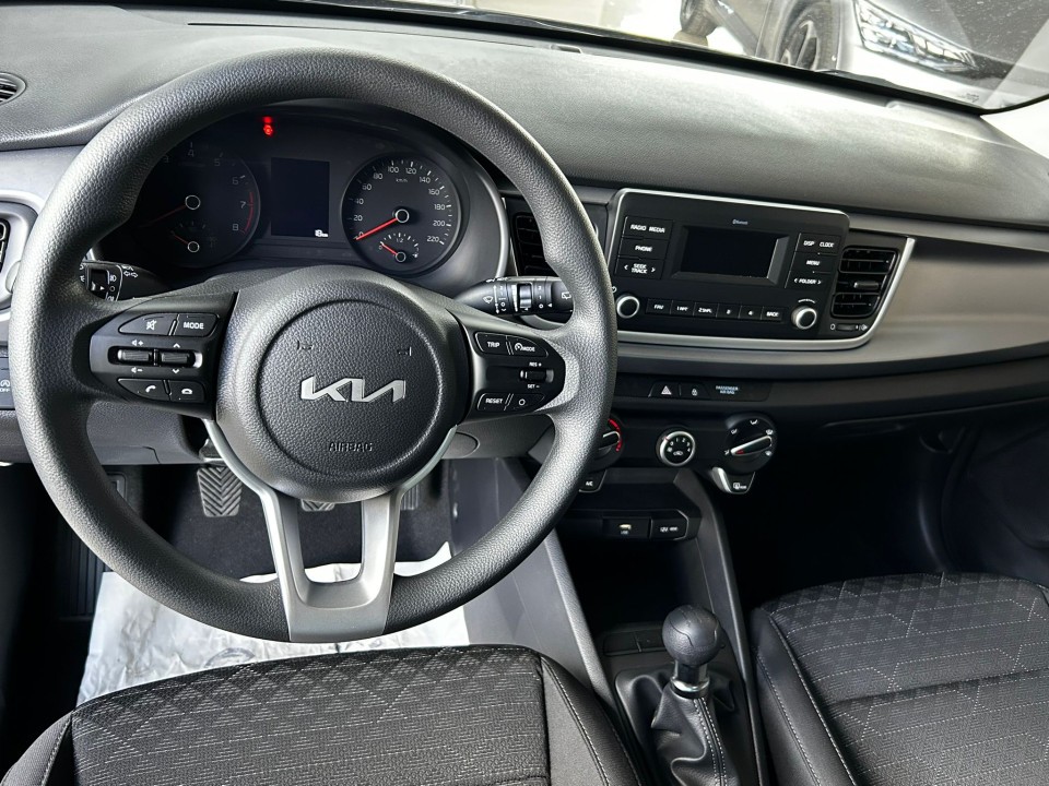 KIA Rio 2023 — imagine 3