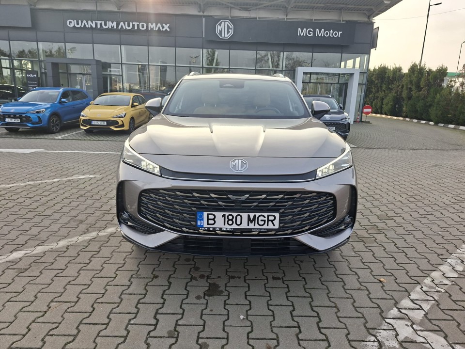 MG HS