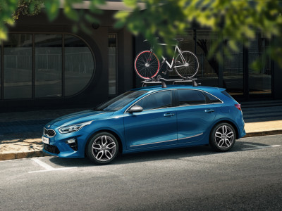 1625236661_66700ADE00 J7210ADE00AL J7271ADE00BR J7431ADE00BR J7400ADE07BC_IM_Emotional_image_01 400xauto