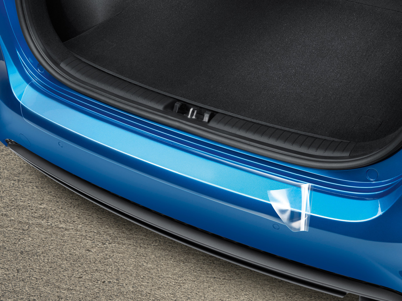 1625236661_J7272ADE00TR_IM_Rear_bumper_protection_foil_trnasparent_02 1280xauto