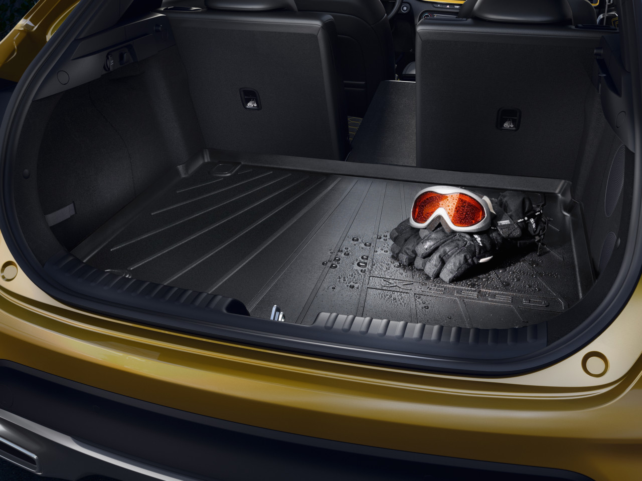 1625652134_J7122ADE50_IM_Trunk_liner_02 1280xauto