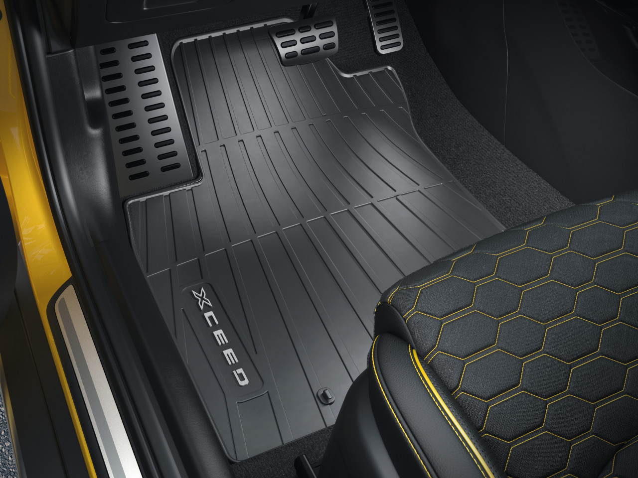 1625652134_J7131ADE60_IM_Floor_mats_all_weather_RHD_01 1280xauto