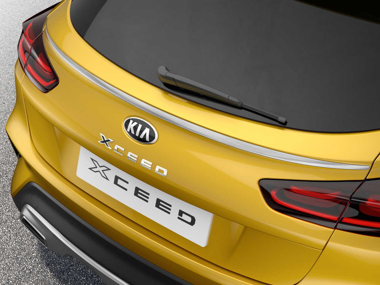 1625652134_J7491ADE50BR_IM_Tailgate_trim_line_brushed_01 1280xauto