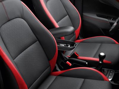 1625734407_G6161ADE00_IM_Armrest_with_storage_box_02 400xauto