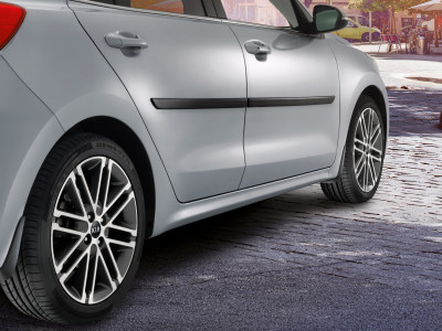 1625752085_H8271ADE00_IM_Side_door_mouldings_01 400xauto