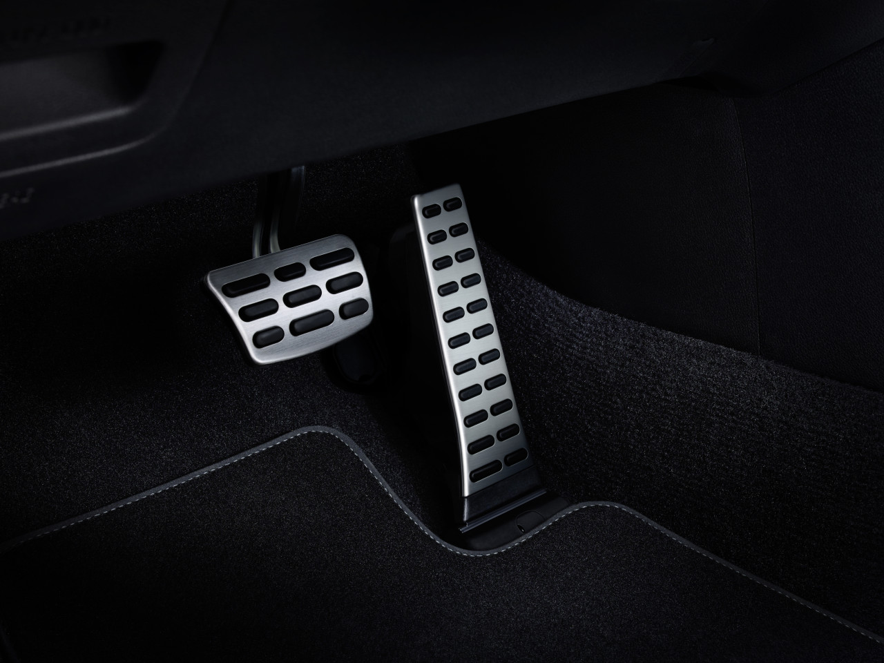 1626080762_D4F05AK000_IM_Sport_grip_pedal_kit_01 1280xauto