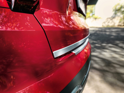 1626187072_P2491ADE00CL_IM_Tailgate_trim_line_02 400xauto