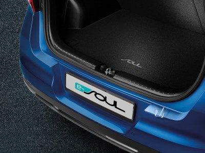 1626345680_J2272ADE00TR_IM_Rear_bumper_protection_foil_transparent_01 400xauto