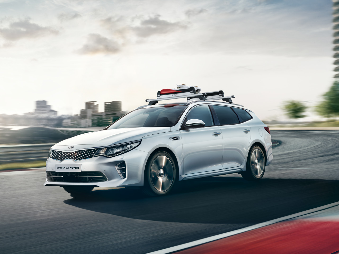 1626766649_D4431ADE00ST 55700SBA10 D4211ADE00AL_IM_emotional_image_01 1280xauto