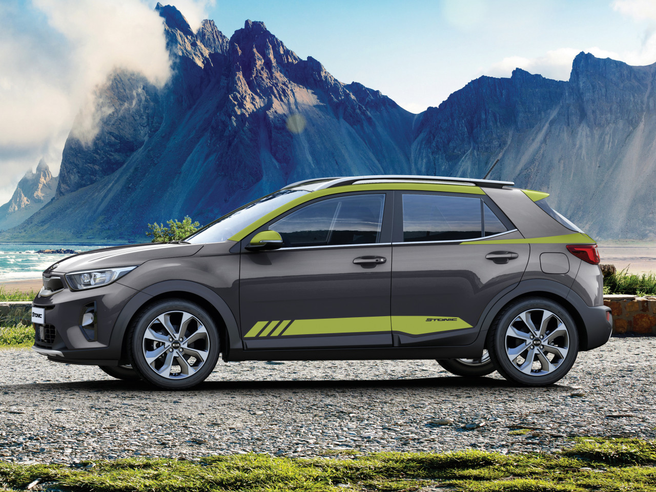 1626791585_H8200ADE50GN_IM_Body_decals_dynamic_blade_electric_green_01 1280xauto