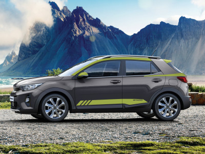 1626791585_H8200ADE50GN_IM_Body_decals_dynamic_blade_electric_green_01 400xauto