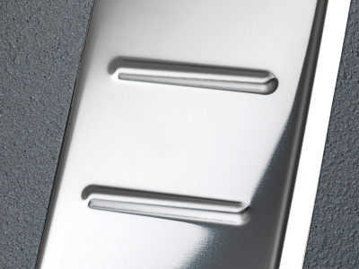 1626791585_H8274ADE50ST_IM_rear_bumper_protector_chrome_optic_02 400xauto