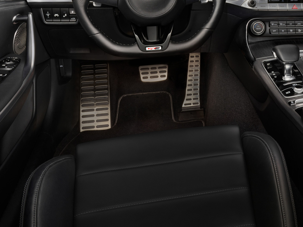 1626961036_J5F05AK000_IM_Sport_grip_pedal_kit_01 1280xauto