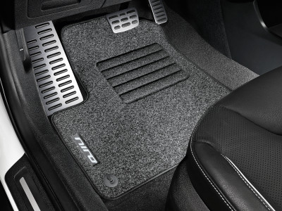 1627048063_Q4141ADE00_IM_Floor_mats__standard__LHD_01 400xauto