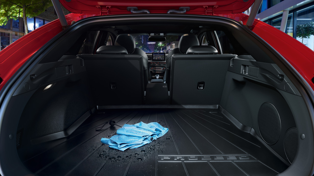 1628250504_J7122ADE25_IM_Trunk_liner__02 1280xauto