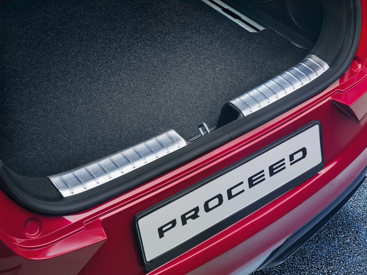 1628250504_J7275ADE20BR_IM_Trunk_sill_trim_line_brushed_01 1280xauto