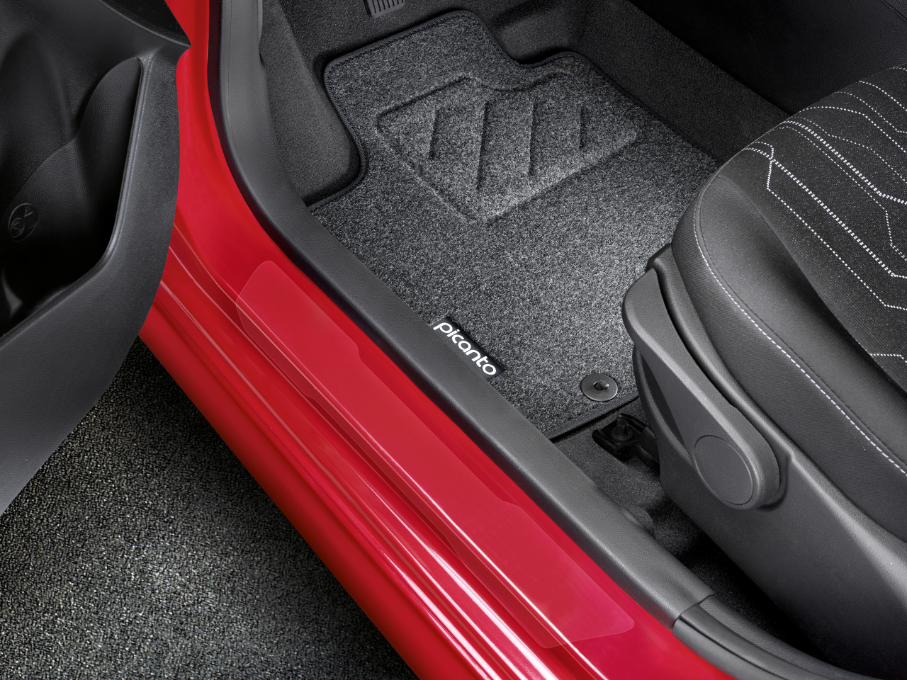 1629273461_1Y141ADE00 1Y451ADE00TR_IM_Textile_floor_mats_standard____Door_sill_protection_foil_transparent_1 1280xauto