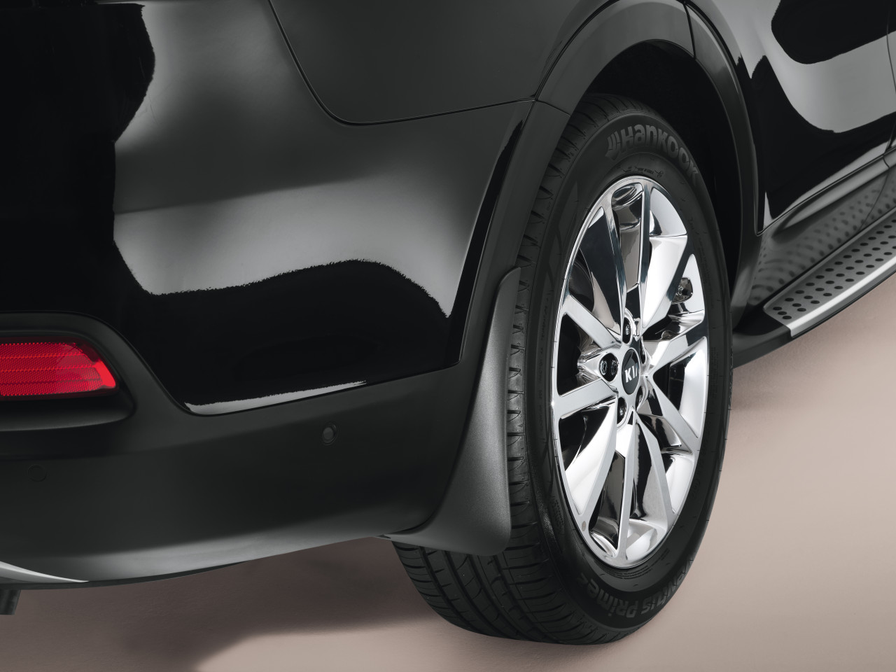 1632317374_C6F46AC100 C6F46AC200_IM_Mudguard_kit_01 1280xauto