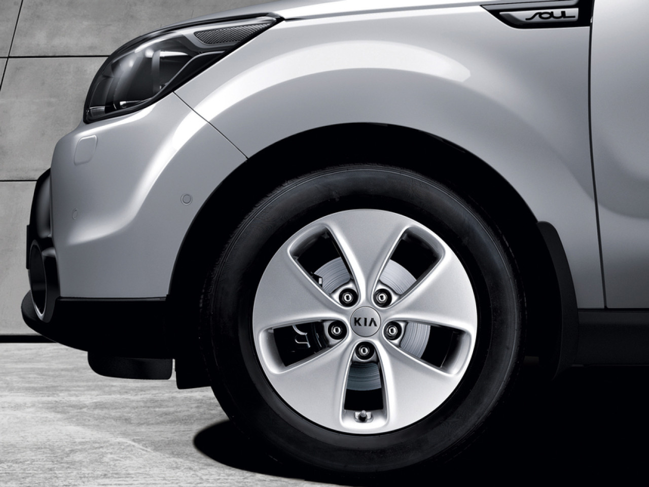 1633357757_B2F40AC100_IM_16_Alloy_wheel_kit_01 1280xauto