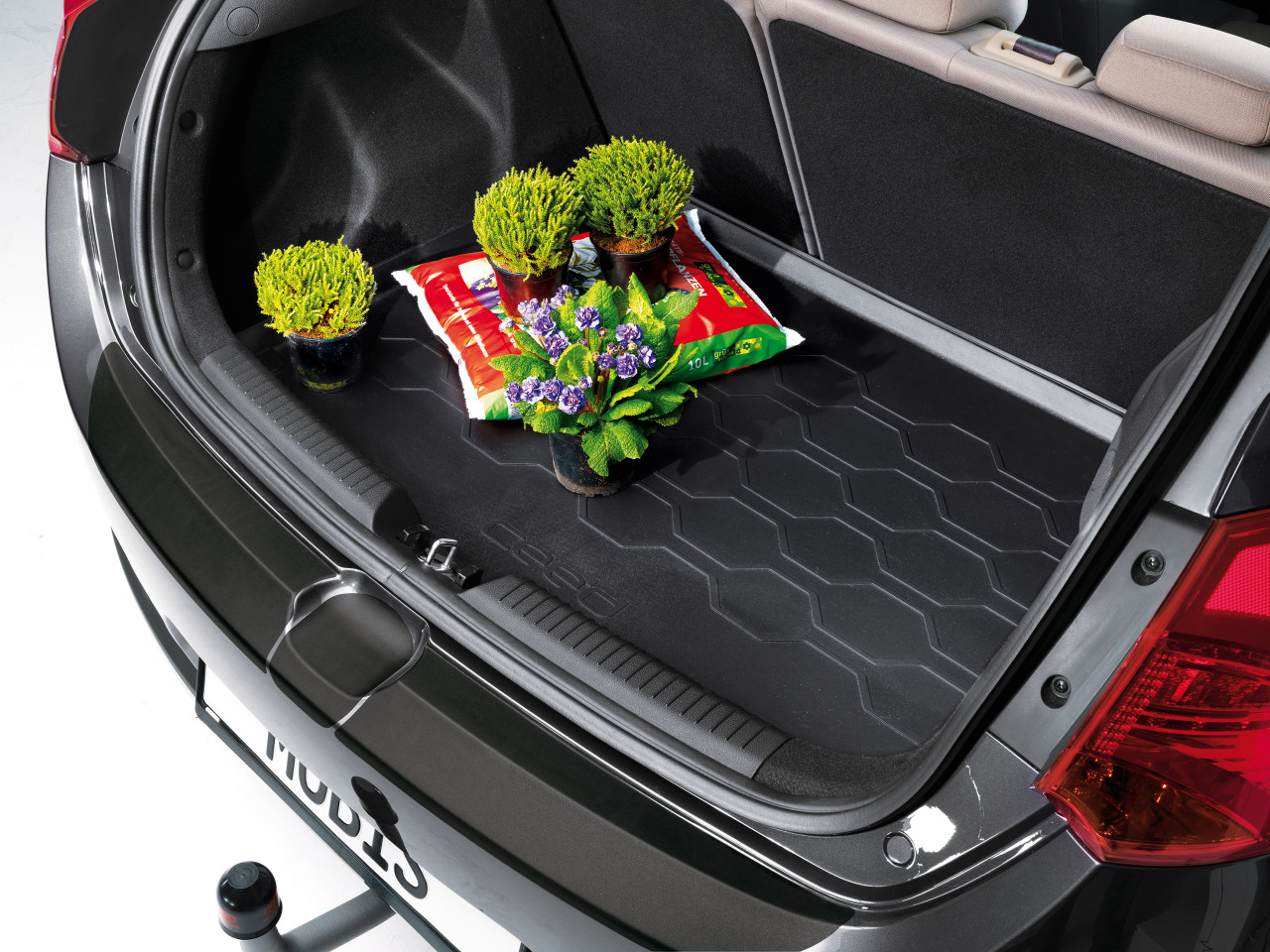 1633693648_A2122ADE00_IM_trunk_liner_01 1280xauto