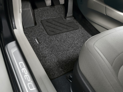 1633693648_A2141ADE01 A2141ADE11_IM_Floor_mats_standard_01 400xauto