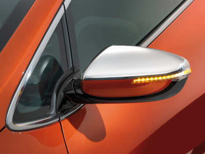 1633693648_A2431ADE00ST_IM_Door_mirror_caps_chrome_02 400xauto