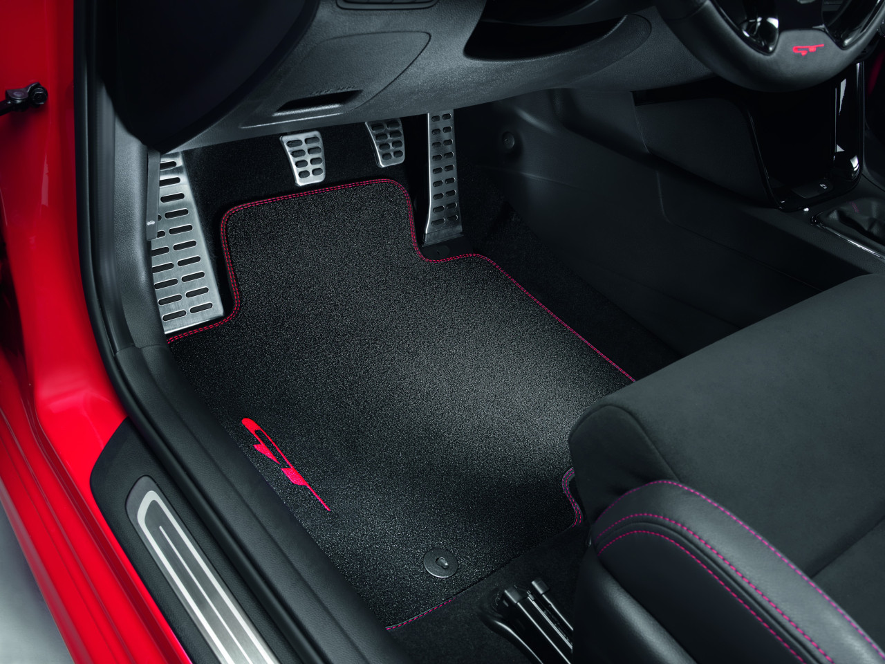 1633694917_A2143ADE10GT A2143ADE00GT_IM_floor_mats_velour_GT_01 1280xauto