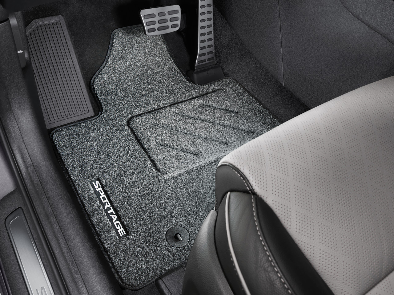 1635326401_F1141ADE02_IM_Floor_mats_standard_01 1280xauto