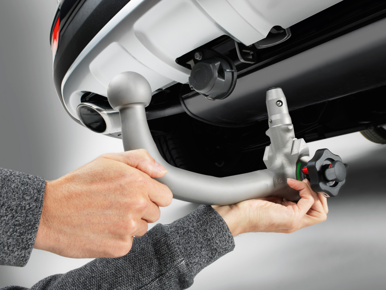 1635326401_F1281ADE00_IM_Tow_bar_detachable_02 1280xauto