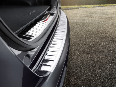 1635327840_F1274ADE00ST_IM_Rear_bumper_protector_01 400xauto