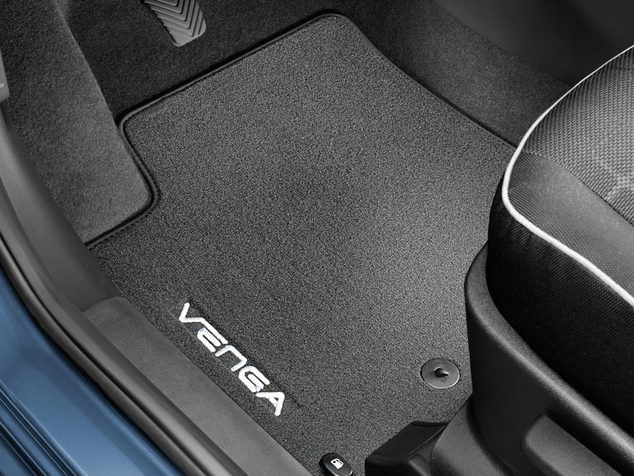 1639476933_1P144ADE00_IM_Textile_floor_mat_velour_LHD_01 1280xauto