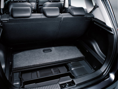 1639476933_857251P000EQ_IM_Luggage_under_tray_04 400xauto