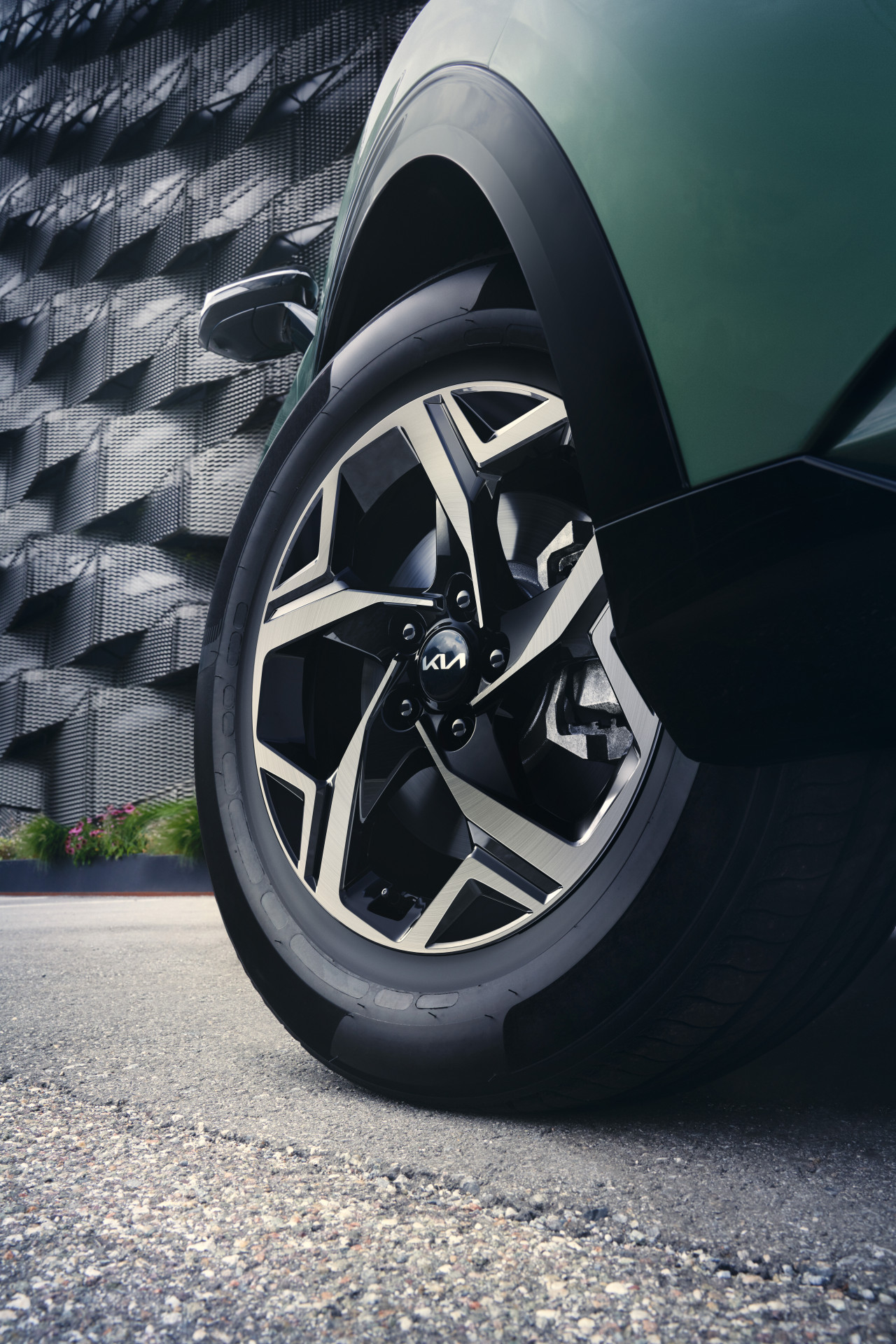 1641906080_52910R2100PAC_IM_Alloy_wheel_17_Type_A_01 1280xauto