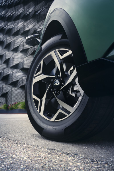 1641906080_52910R2100PAC_IM_Alloy_wheel_17_Type_A_01 400xauto