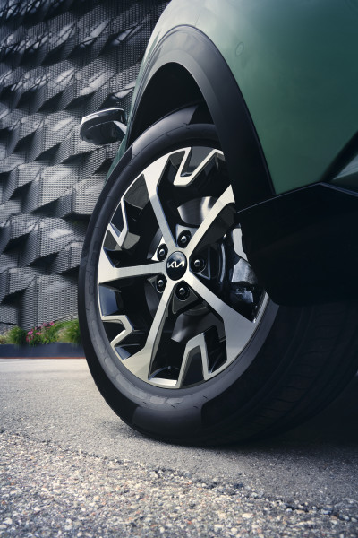 1641906080_52910R2200PAC_IM_Alloy_wheel_18_Type_A_01 400xauto