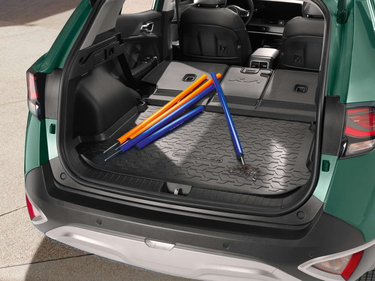 1641906080_R2128ADE00E_IM_Trunk_liner_extension_01 1280xauto