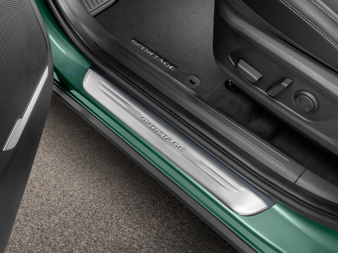 1641908512_R2450ADE00ST_IM_Entry_guards_01 1280xauto