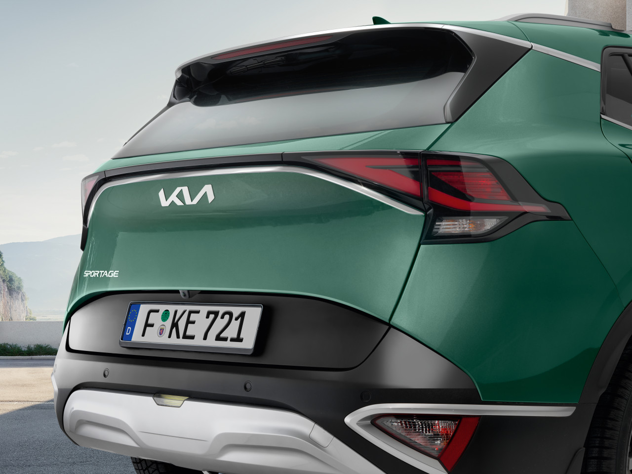 1641908512_R2491ADE00CL_IM_Tailgate_trim_line_chrome_optic_01 1280xauto