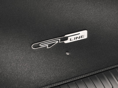 1642079450_R2120ADE00GL_IM__Trunk_mat_GT line_01 400xauto