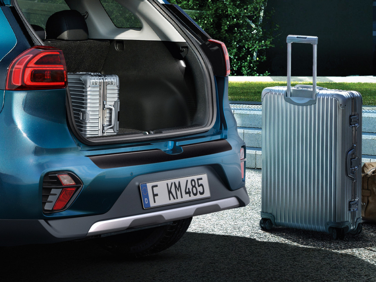 1653318150_G5272ADE50BL_IM_Rear_bumper_protection_foil_black_01 1280xauto